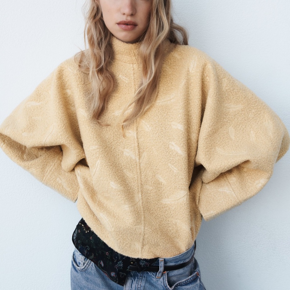 🤍 ZARA Boho Feather Boucle Cape Sleeve Top sz Medium